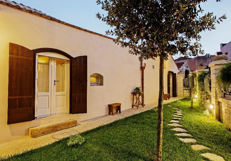 Borgo San Gaetano Bed & Breakfast Bernalda Exterior photo
